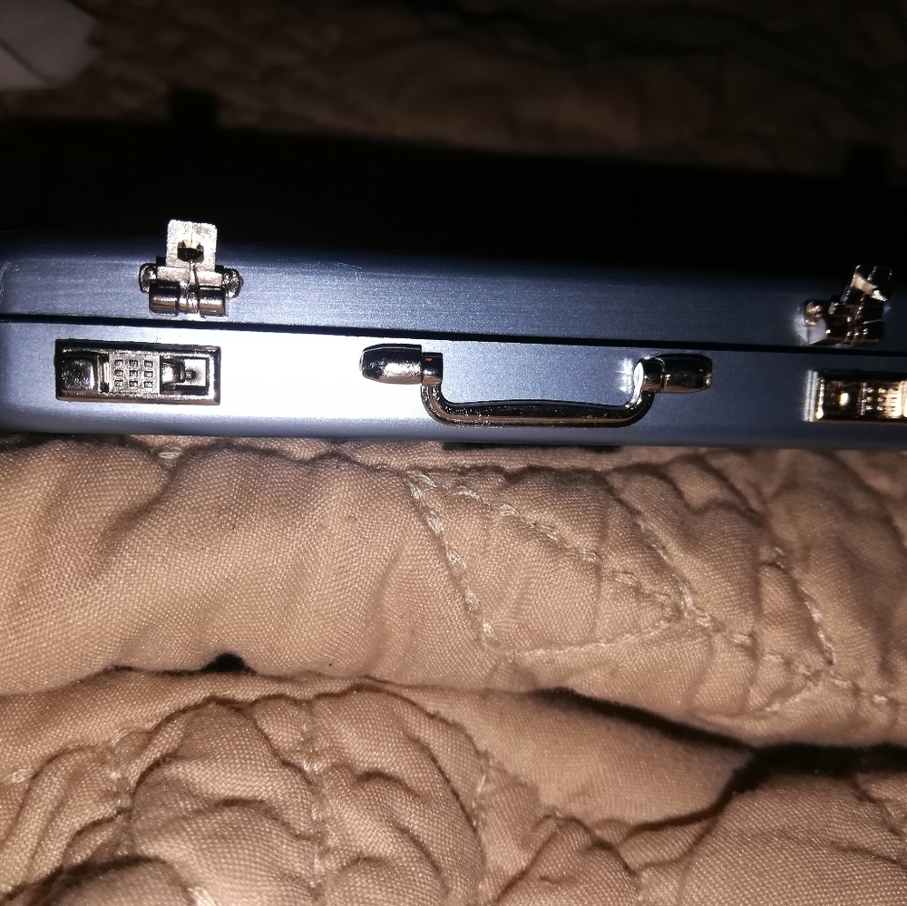 RFID Mini Briefcase Wallet - Picture 7 of 9